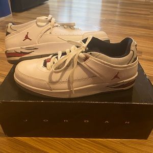 Jordan Classic Lowtop Size 6Y